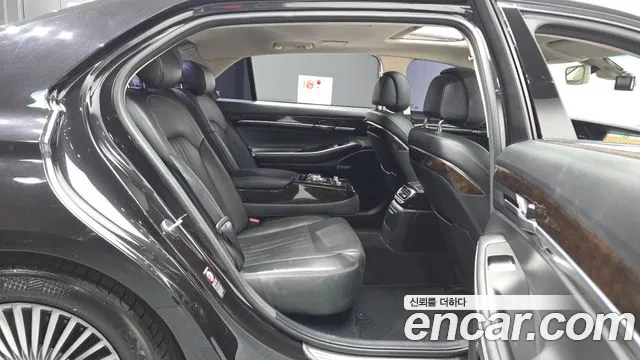 Genesis G90 2019 thumb 12