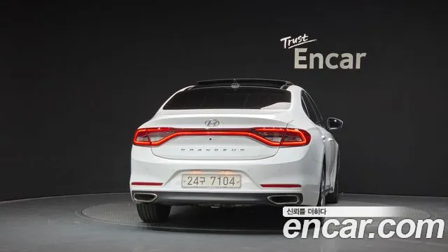 Hyundai Grandeur 2016 thumb 4