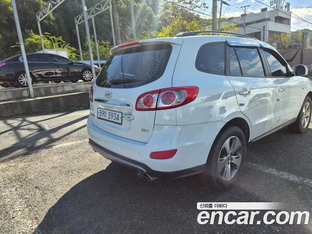 Hyundai Santa Fe 2011 thumb 3