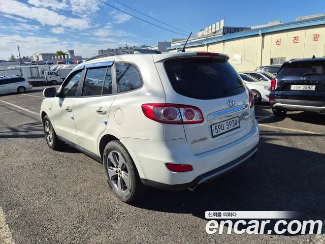 Hyundai Santa Fe 2011 thumb 4