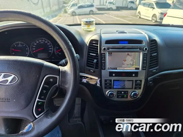 Hyundai Santa Fe 2011 thumb 8