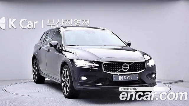 Volvo V60 2023 thumb 2