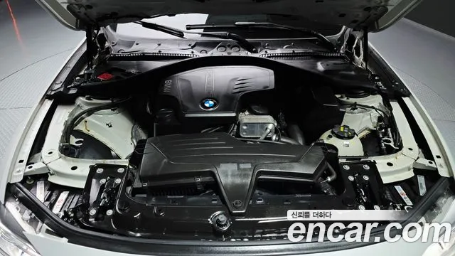 BMW 3-Series 2014 thumb 5