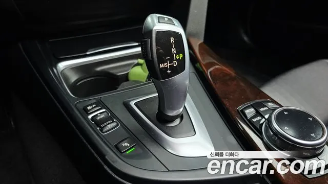 BMW 3-Series 2014 thumb 8