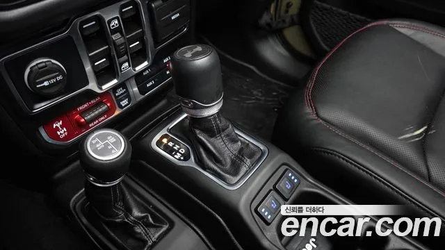 Jeep Wrangler 2025 thumb 9