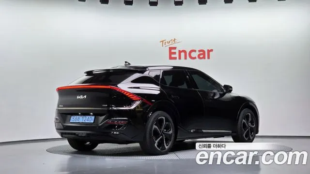 Kia EV6 2022 thumb 2
