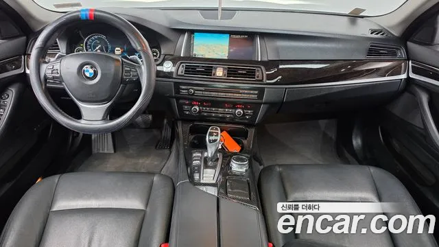 BMW 5-Series 2015 thumb 7