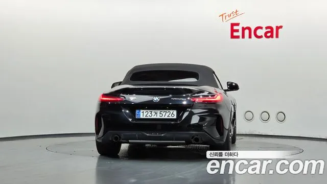 BMW Z4 2019 thumb 4