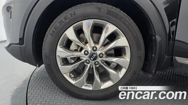 Kia Sorento 2017 thumb 5