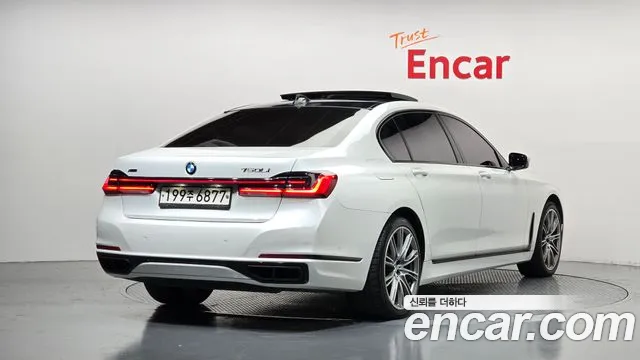 BMW 7-Series 2019 thumb 2