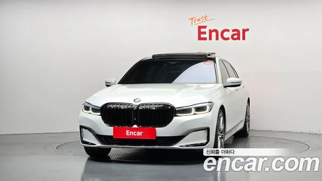 BMW 7-Series 2019 thumb 3