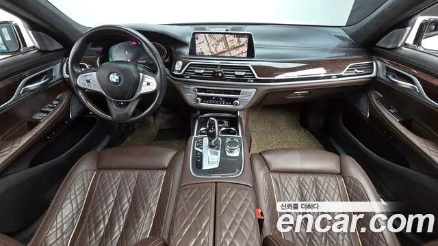 BMW 7-Series 2019 thumb 7