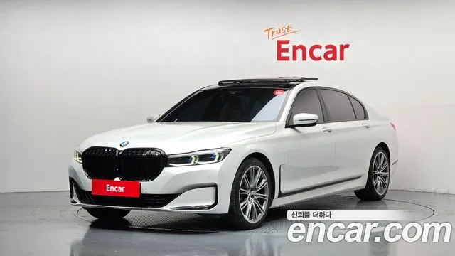 BMW 7-Series 2019 thumb 12