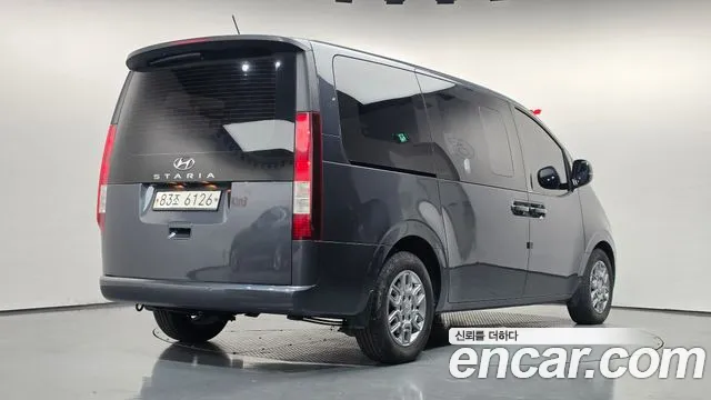 Hyundai Staria 2021 thumb 2