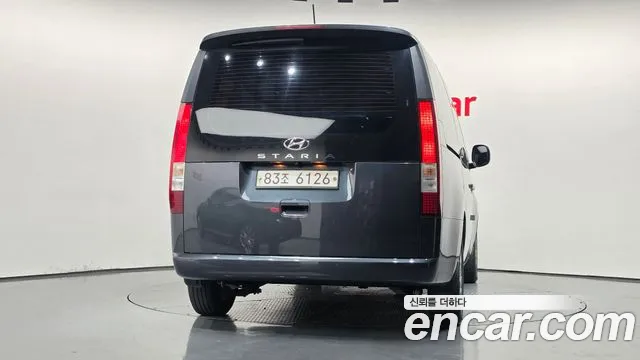 Hyundai Staria 2021 thumb 4