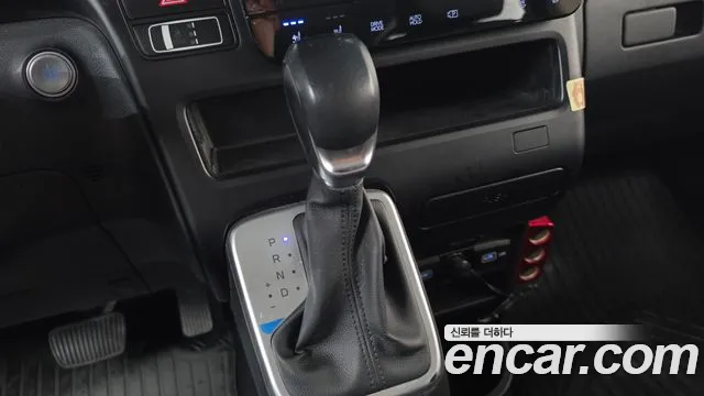 Hyundai Staria 2021 thumb 9