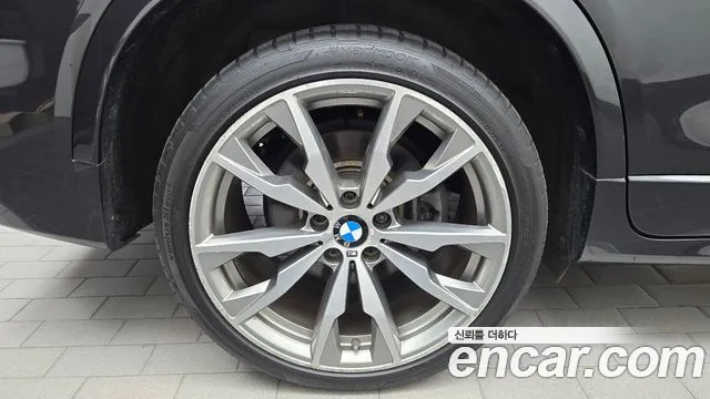 BMW X4 2016 thumb 5