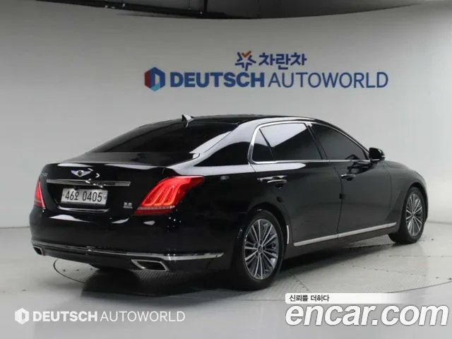 Genesis G90 2016 thumb 2