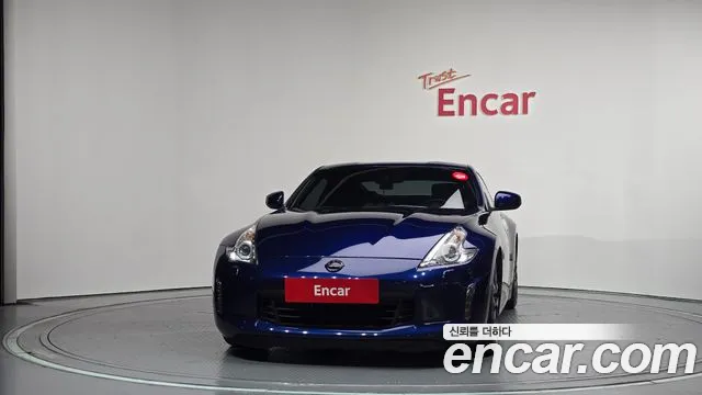 Nissan 370Z 2016 thumb 3