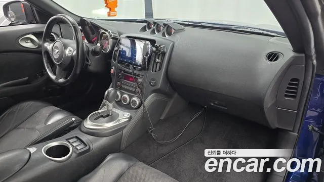 Nissan 370Z 2016 thumb 7