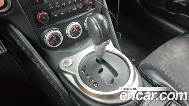 Nissan 370Z 2016 thumb 9