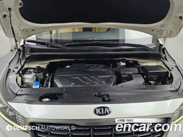 Kia Carnival 2018 thumb 6