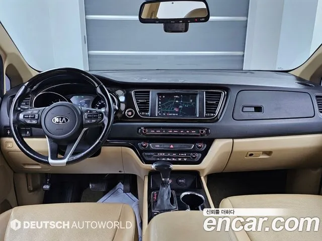 Kia Carnival 2018 thumb 7