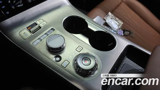 Genesis GV70 2025 thumb 9