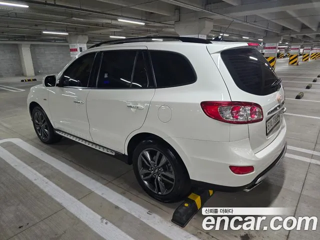 Hyundai Santa Fe 2011 thumb 4