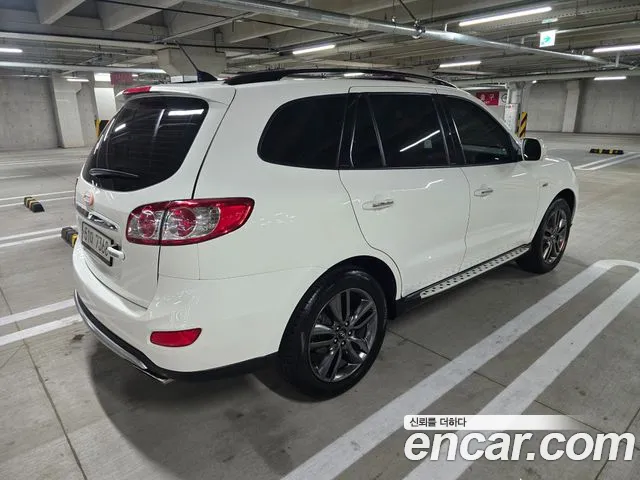Hyundai Santa Fe 2011 thumb 6