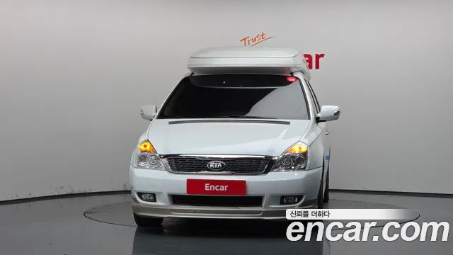 Kia Carnival 2013 thumb 3