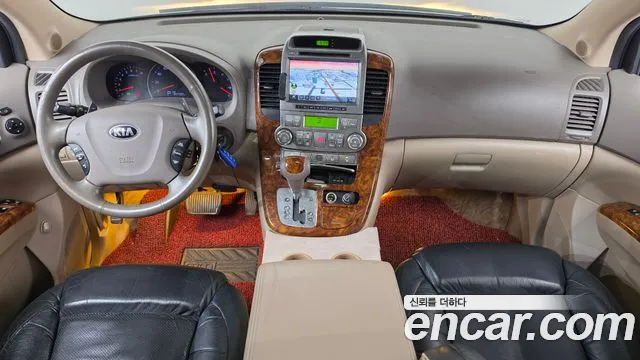 Kia Carnival 2013 thumb 7