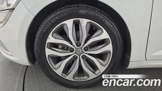 Renault-KoreaSamsung Megane 2016 thumb 5