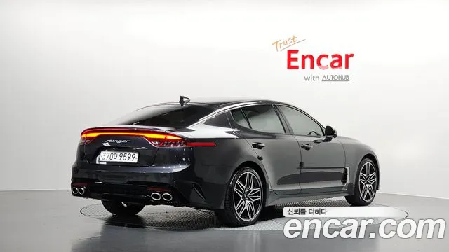 Kia Stinger 2023 thumb 2