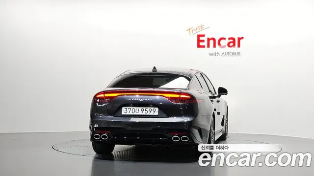 Kia Stinger 2023 thumb 4