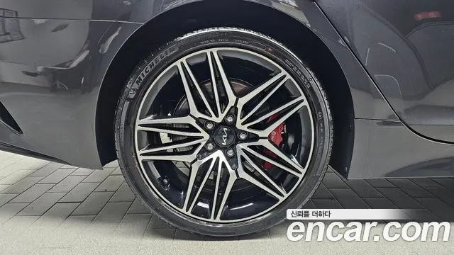 Kia Stinger 2023 thumb 5