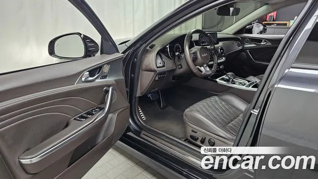Kia Stinger 2023 thumb 10