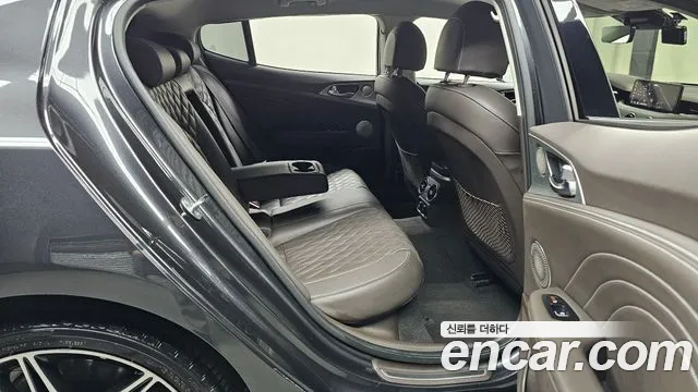 Kia Stinger 2023 thumb 12