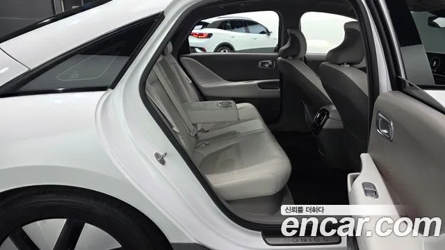 Hyundai IONIQ 6 2023 thumb 11