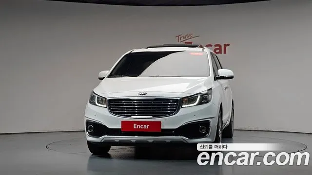 Kia Carnival 2017 thumb 2