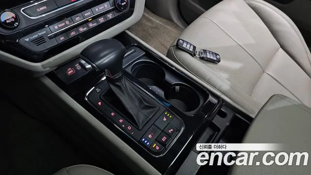 Kia Carnival 2017 thumb 8