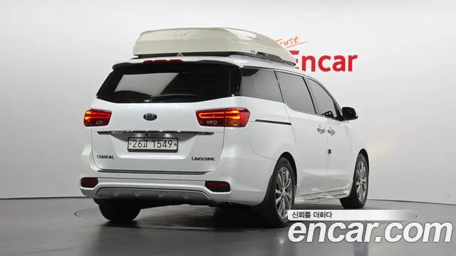 Kia Carnival 2018 thumb 2