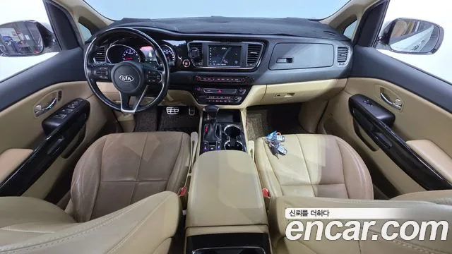 Kia Carnival 2018 thumb 7