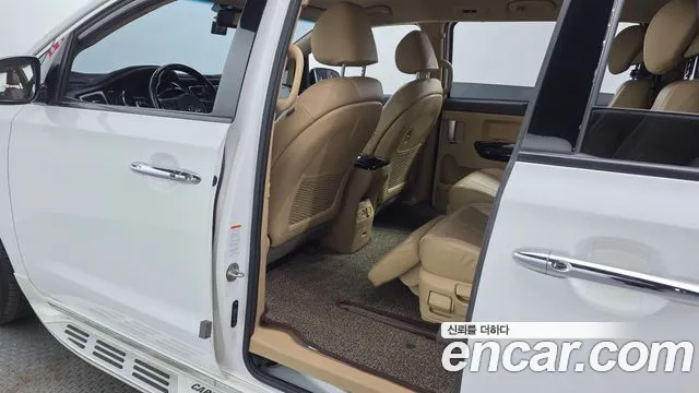 Kia Carnival 2018 thumb 12