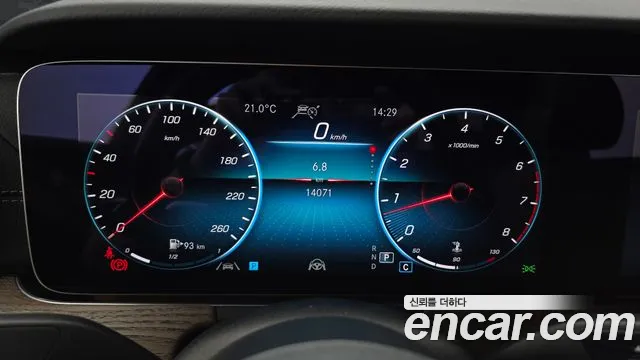 Mercedes-Benz E-Класс 2023 thumb 8