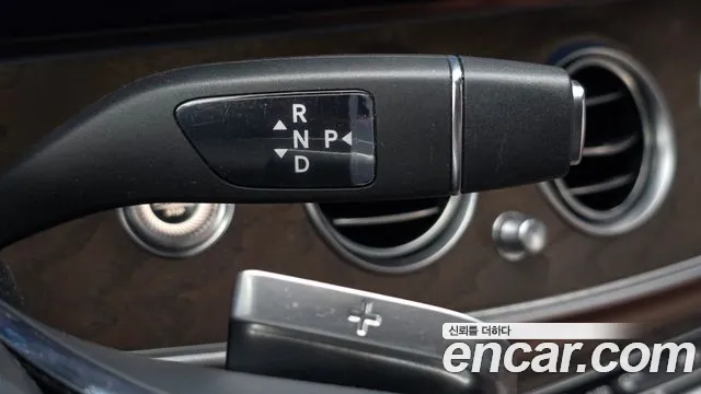 Mercedes-Benz E-Класс 2023 thumb 9