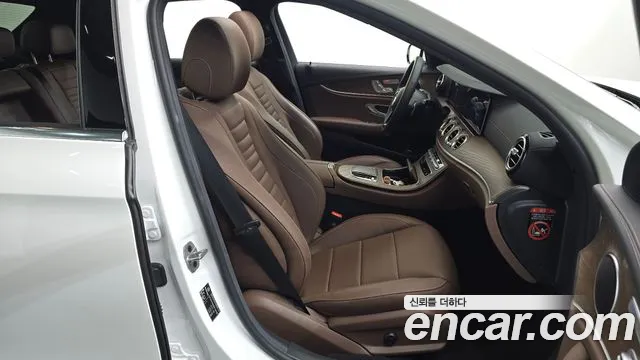 Mercedes-Benz E-Класс 2023 thumb 12