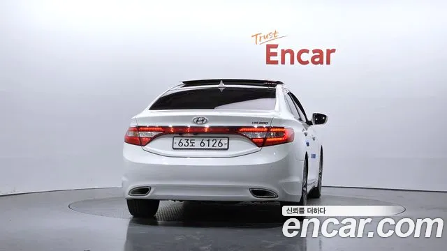 Hyundai Grandeur 2013 thumb 4