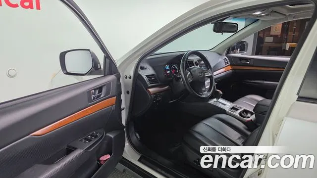 Subaru Outback 2012 thumb 10