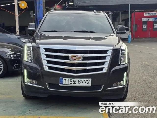 Cadillac Escalade 2017 thumb 2